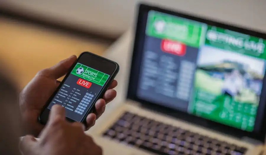 In some cases, sportsbooks will temporarily freeze live betting markets when a crucial event occurs